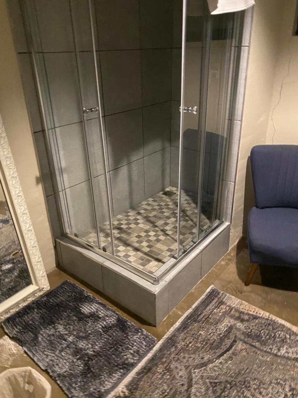 Lola'S Self Catering Accommodation كلارينس المظهر الخارجي الصورة