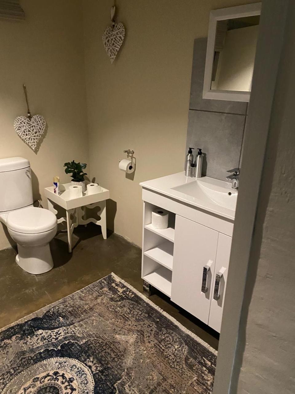 Lola'S Self Catering Accommodation كلارينس المظهر الخارجي الصورة