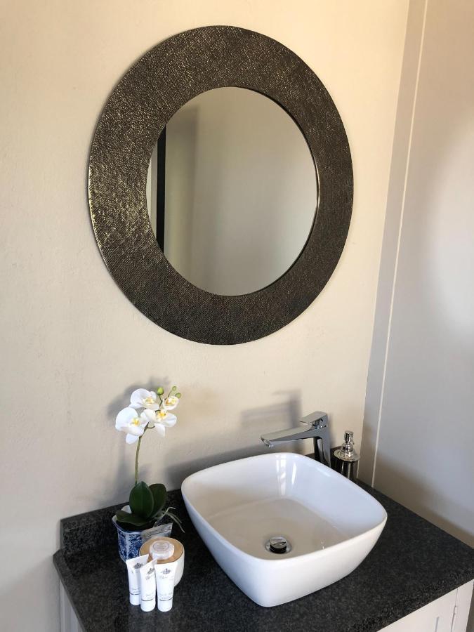 Lola'S Self Catering Accommodation كلارينس المظهر الخارجي الصورة