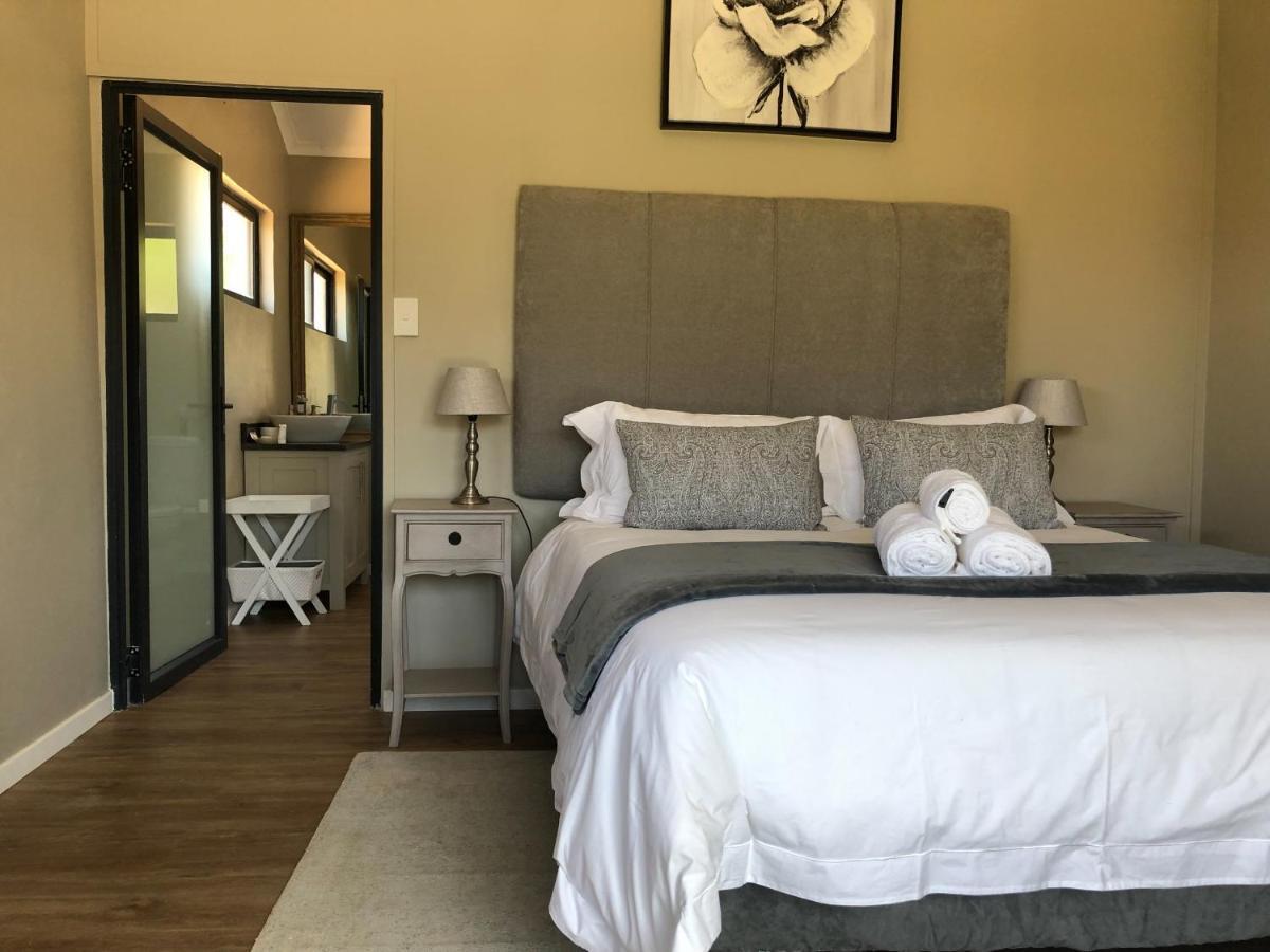 Lola'S Self Catering Accommodation كلارينس المظهر الخارجي الصورة