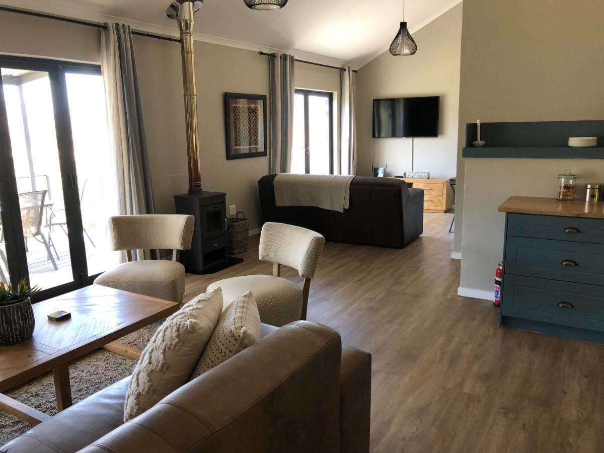 Lola'S Self Catering Accommodation كلارينس المظهر الخارجي الصورة