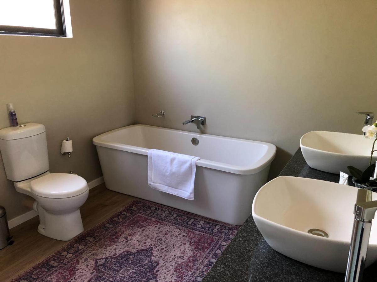 Lola'S Self Catering Accommodation كلارينس المظهر الخارجي الصورة